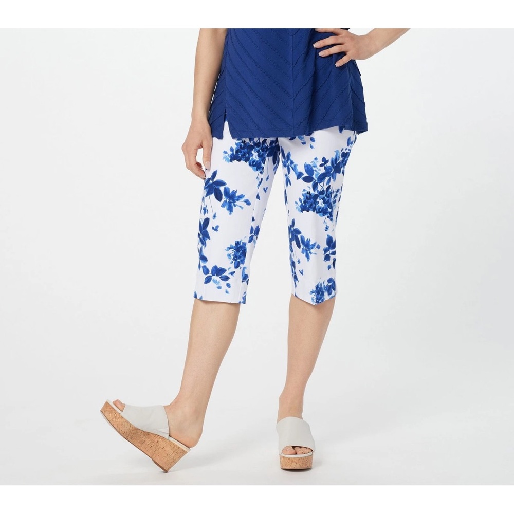 Isaac Mizrahi Live!  Women's Petite Shorts 12 Stretch Printed Pedal White